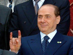 berlusconi_corna Berlusconi